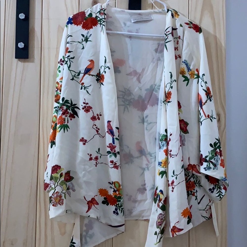 Zara classy silky throwover